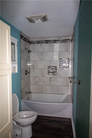 702 Jefferson St, Alice, TX 78332