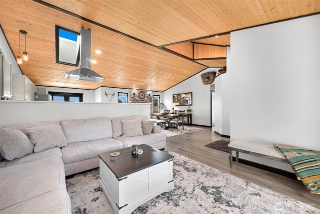 2448 Pheasant Way, Ferndale, WA 98248