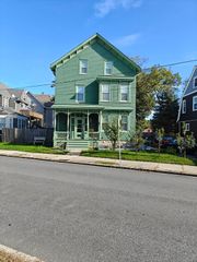 177 Highland Ave 1, Fall River, MA 02720