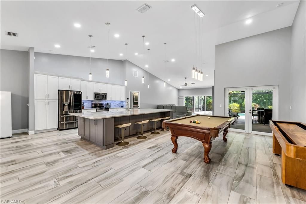 10711 Strike LN, BONITA SPRINGS, FL 34135 — exterior