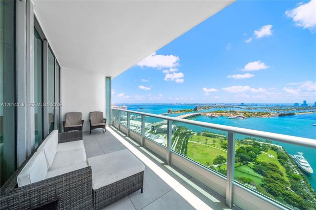 900 Biscayne Blvd 4202, Miami, FL 33132