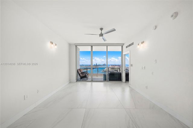 900 Biscayne Blvd 4202, Miami, FL 33132