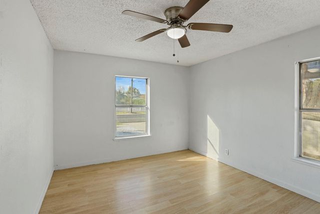 218 N Lincoln Ave, Manteca, CA 95336