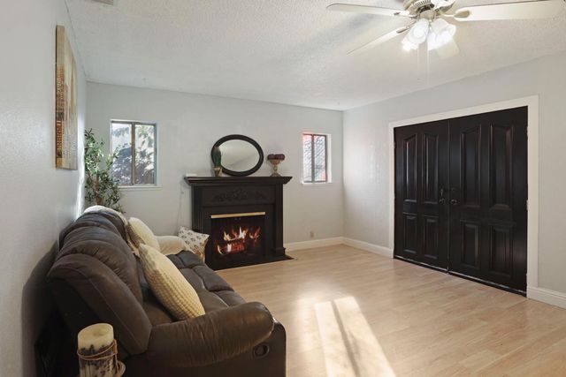 218 N Lincoln Ave, Manteca, CA 95336