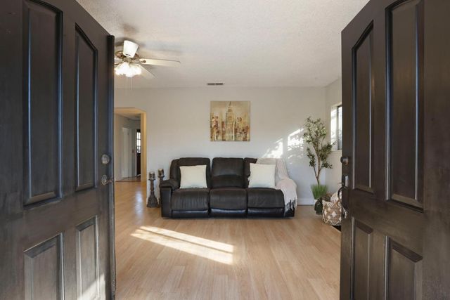 218 N Lincoln Ave, Manteca, CA 95336