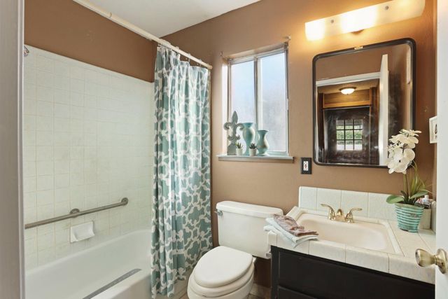 218 N Lincoln Ave, Manteca, CA 95336