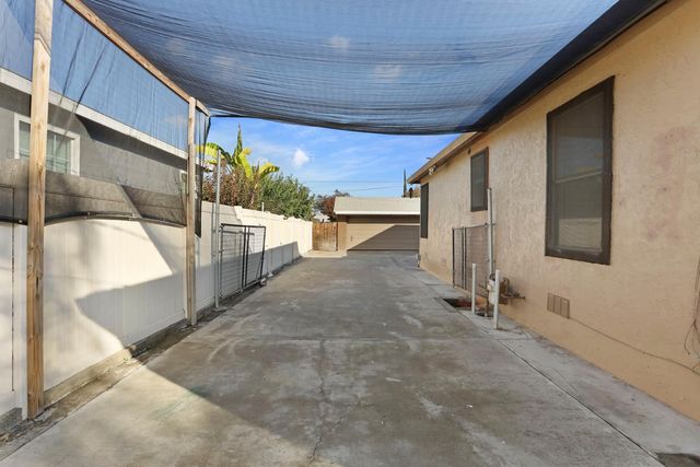 218 N Lincoln Ave, Manteca, CA 95336