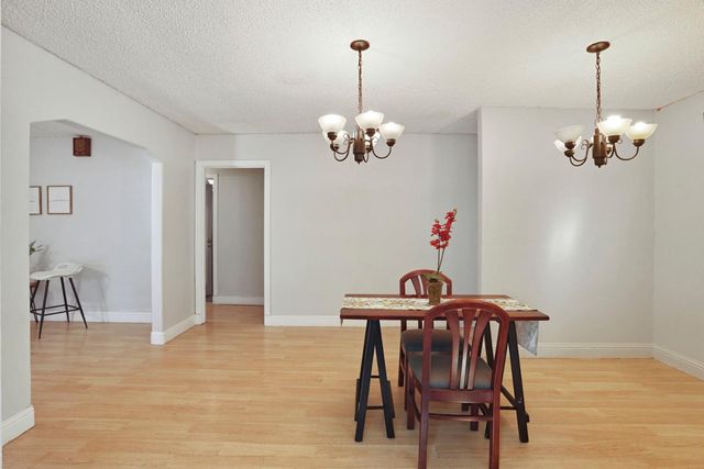 218 N Lincoln Ave, Manteca, CA 95336