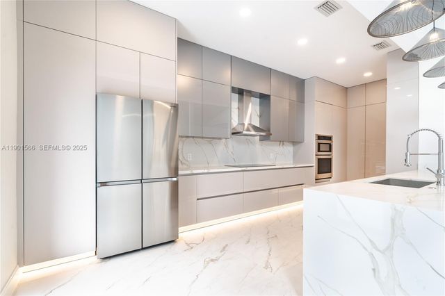 842 W Coco Plum Circle, Plantation, FL 33324