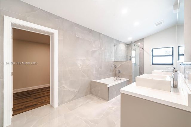 842 W Coco Plum Circle, Plantation, FL 33324