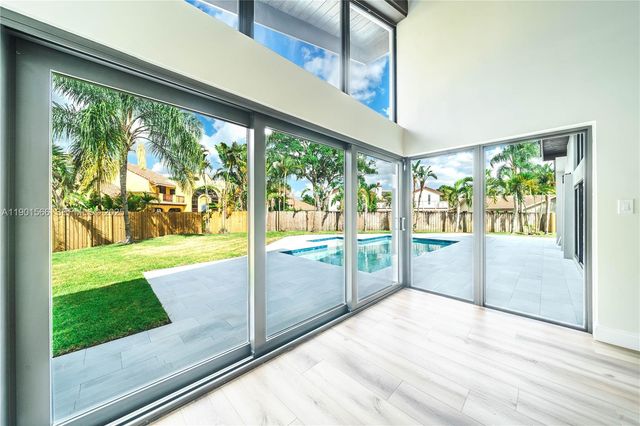 842 W Coco Plum Circle, Plantation, FL 33324