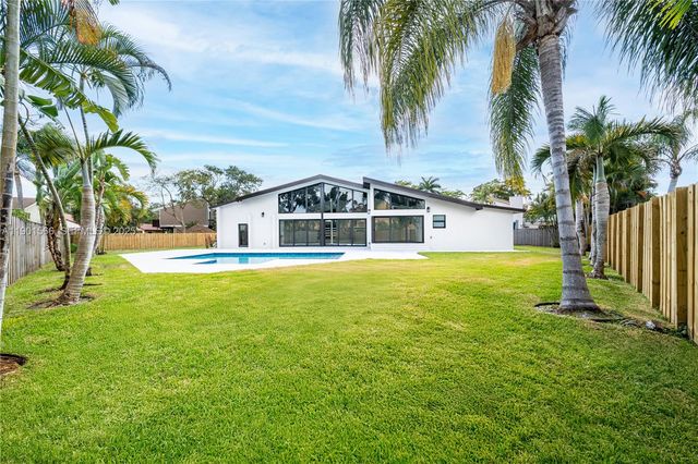 842 W Coco Plum Circle, Plantation, FL 33324