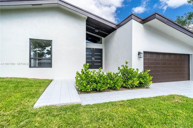 842 W Coco Plum Circle, Plantation, FL 33324