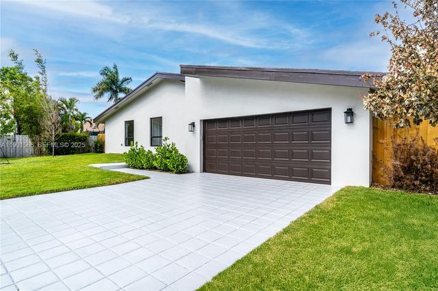 842 W Coco Plum Circle, Plantation, FL 33324
