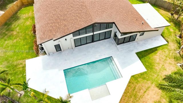 842 W Coco Plum Circle, Plantation, FL 33324