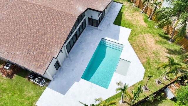 842 W Coco Plum Circle, Plantation, FL 33324