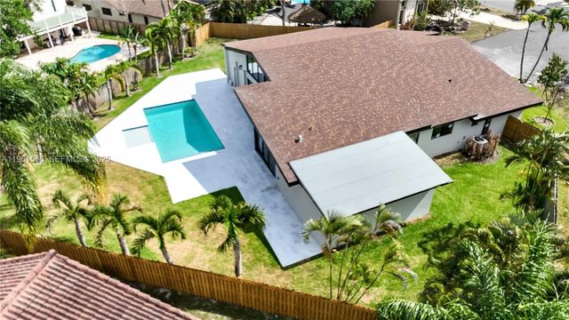 842 W Coco Plum Circle, Plantation, FL 33324