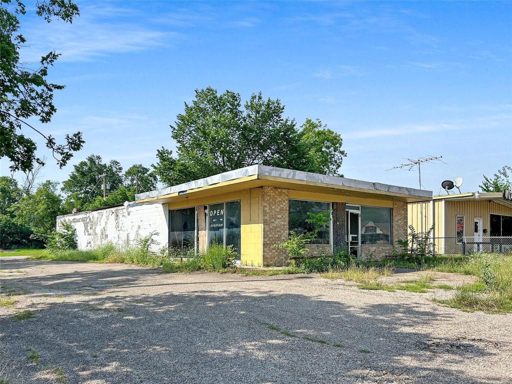 1415 W 7th Avenue, Corsicana, TX 75110