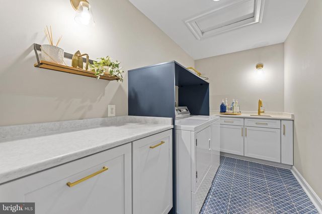 102 BLACKFORD DR, Stephenson, VA 22656