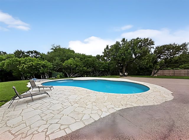 909 Higginbotham Lane, China Spring, TX 76633