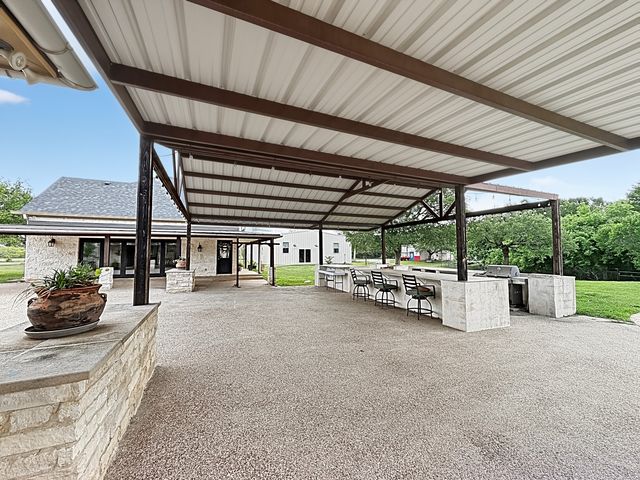 909 Higginbotham Lane, China Spring, TX 76633