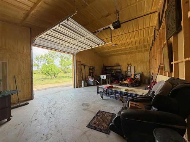 909 Higginbotham Lane, China Spring, TX 76633