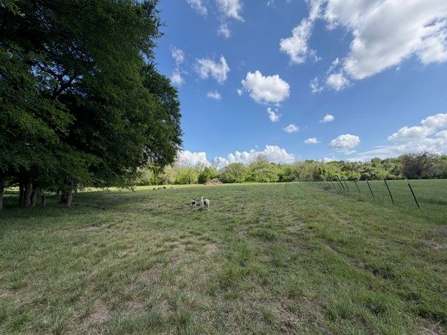 909 Higginbotham Lane, China Spring, TX 76633