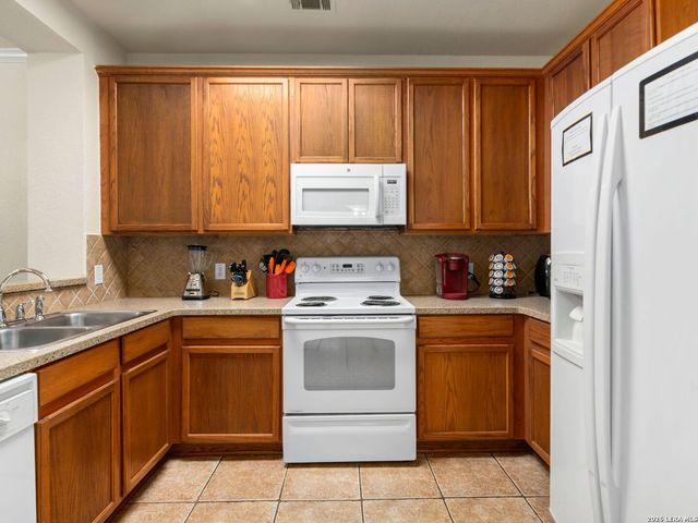 2524 Grayson Cir, San Antonio, TX 78232