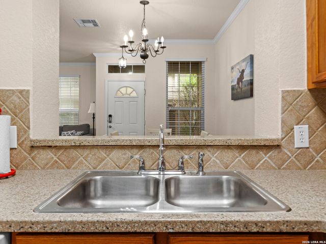2524 Grayson Cir, San Antonio, TX 78232