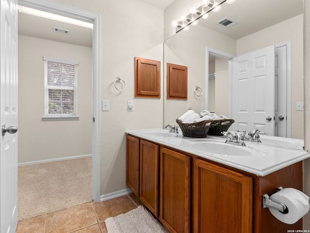 2524 Grayson Cir, San Antonio, TX 78232