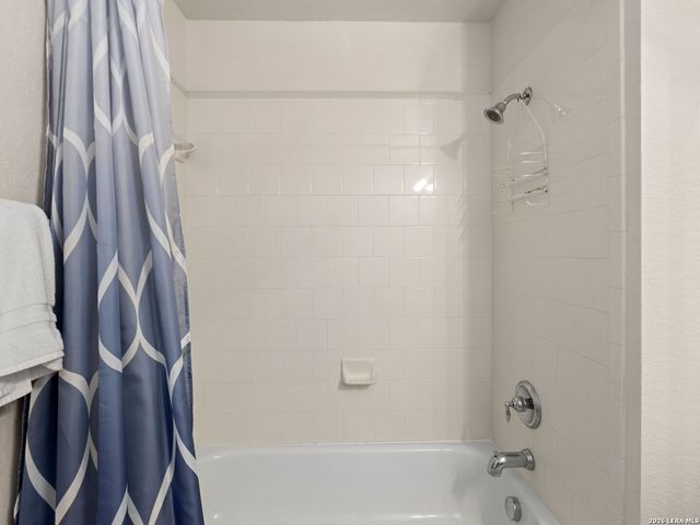 2524 Grayson Cir, San Antonio, TX 78232
