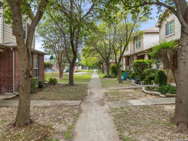 2524 Grayson Cir, San Antonio, TX 78232
