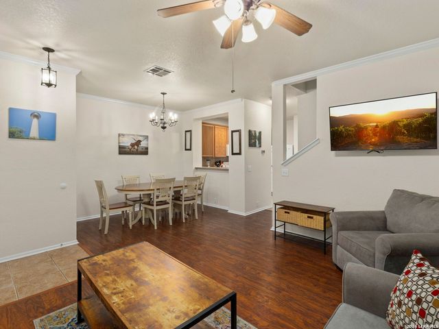 2524 Grayson Cir, San Antonio, TX 78232