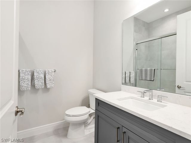 9252 Cayman DR, Naples, FL 34114