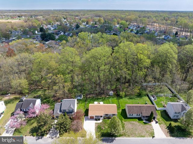7 TURNINGLEAF CT, Dover, DE 19904