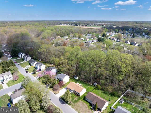 7 TURNINGLEAF CT, Dover, DE 19904