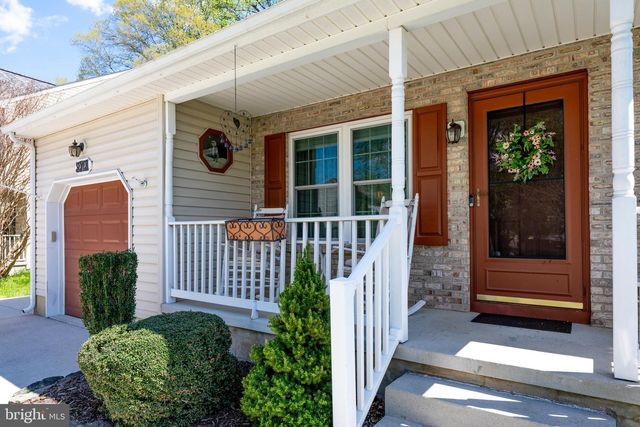 7 TURNINGLEAF CT, Dover, DE 19904
