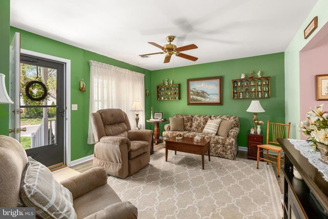 7 TURNINGLEAF CT, Dover, DE 19904