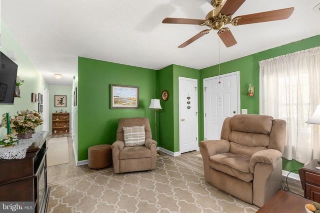 7 TURNINGLEAF CT, Dover, DE 19904