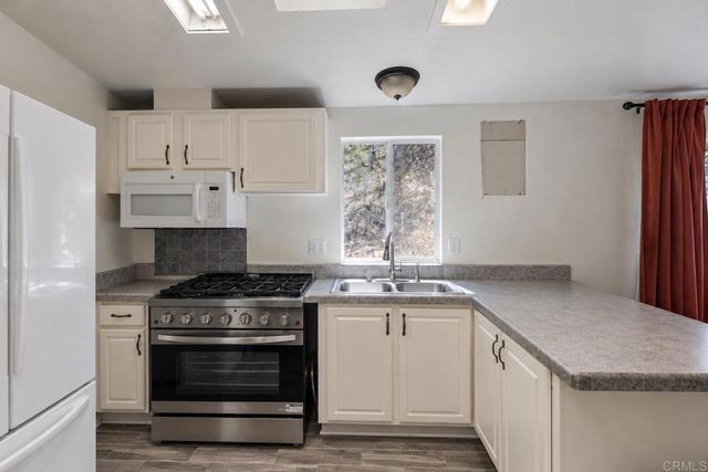 1020 Silverbrook Drive, El Cajon, CA 92019