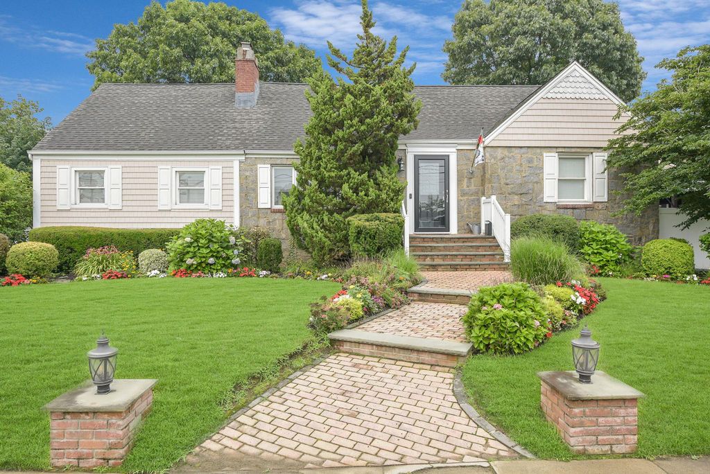 3309 Balsam Street, Oceanside, NY 11572