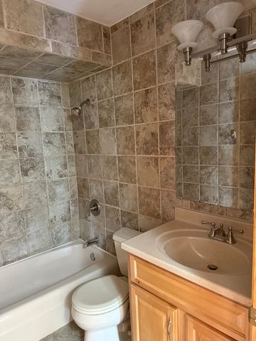 10707 S Keating Avenue 3A, Oak Lawn, IL 60453
