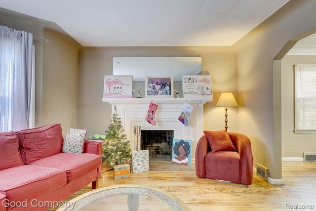 17333 Mansfield Street, Detroit, MI 48235