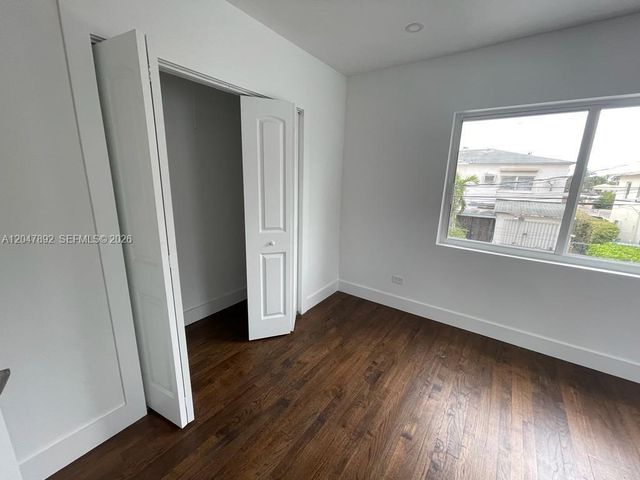 757 85th St, Miami Beach, FL 33141