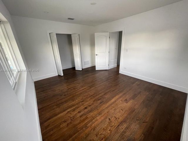 757 85th St, Miami Beach, FL 33141