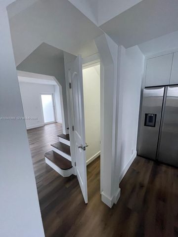 757 85th St, Miami Beach, FL 33141