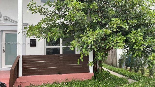 757 85th St, Miami Beach, FL 33141