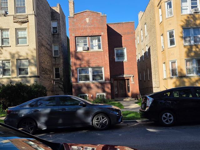 6220 N Talman Avenue, Chicago, IL 60659