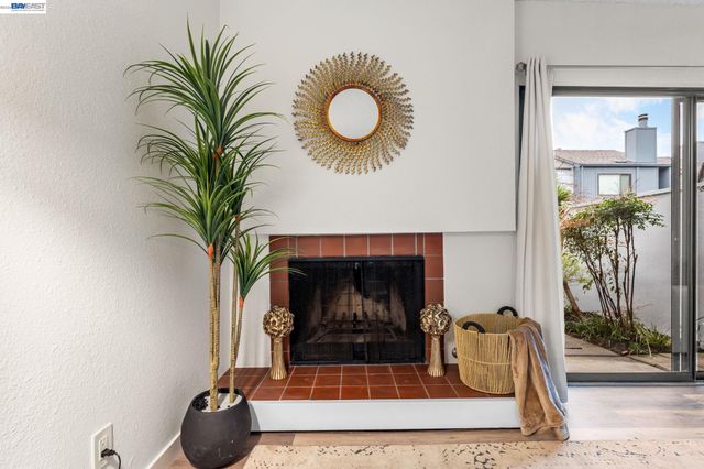 17999 Firestone Rd, Hayward, CA 94541