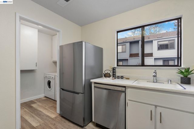 17999 Firestone Rd, Hayward, CA 94541